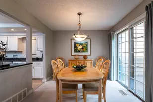 11270 36th Pl N, Plymouth, MN 55441 - Photo 13