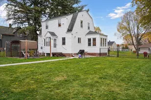 1705 Ivy Ave E, Saint Paul, MN 55106 - Photo 25