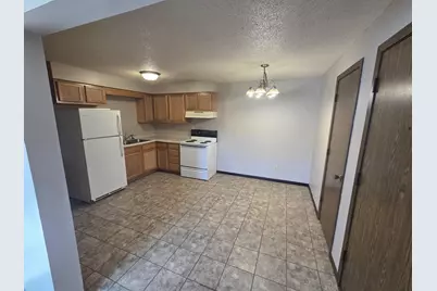 1918 Greenwood Street E, Thief River Falls, MN 56701 - Photo 3