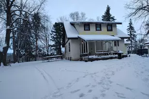 1027 Friberg Ave, Fergus Falls, MN 56537 - Photo 3