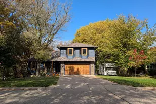 6418 25th St N, Oakdale, MN 55128 - Photo 1