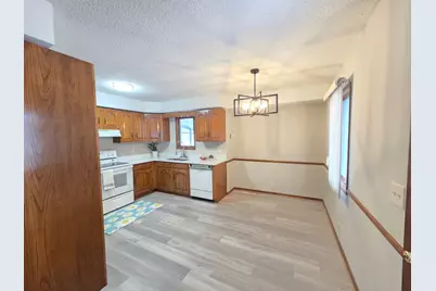 6801 Toledo Avenue N, Brooklyn Center, MN 55429 - Photo 7