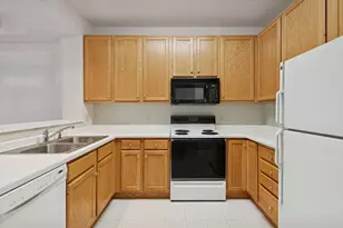 7420 Edinborough Way, Edina, MN 55435 - Photo 9