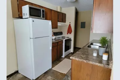 320 1st Street #4, Clinton, MN 56225 - Photo 3