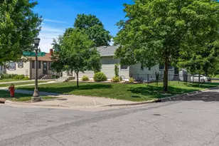 1947 Field Ave, Saint Paul, MN 55116 - Photo 53