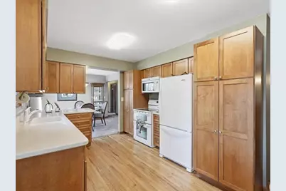 1828 Oak Ridge Drive, New Richmond, WI 54017 - Photo 9