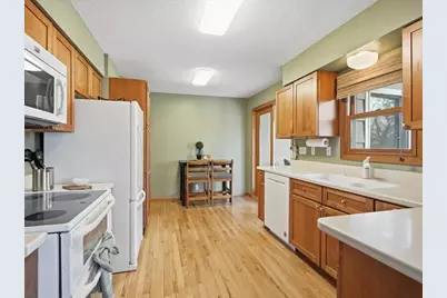 1828 Oak Ridge Drive, New Richmond, WI 54017 - Photo 7