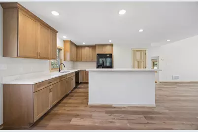 247 Glenmar Avenue, Mahtomedi, MN 55115 - Photo 7