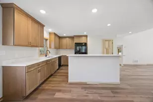 247 Glenmar Ave, Mahtomedi, MN 55115 - Photo 7