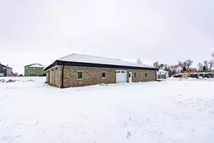 5875 31st St S, Fargo, ND 58104 - Photo 17