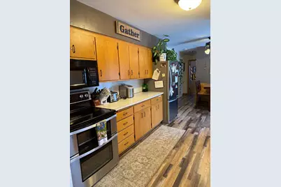 826 Maple Street NE, Hutchinson, MN 55350 - Photo 5