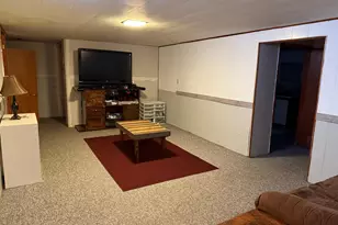 826 Maple St NE, Hutchinson, MN 55350 - Photo 11