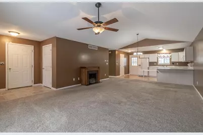 104 Oxford Path, Mankato, MN 56001 - Photo 3