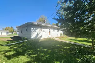 510 5th St SE, Pipestone, MN 56164 - Photo 3