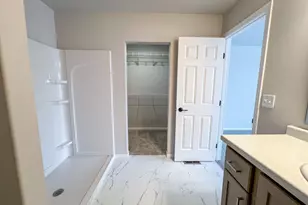 6722 Meadow View Dr S, Fargo, ND 58104 - Photo 19