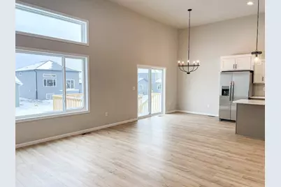 6722 Meadow View Drive S, Fargo, ND 58104 - Photo 3