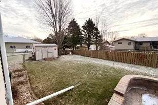 1085 Briarwood Dr, Worthington, MN 56187 - Photo 13