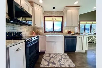 1085 Briarwood Drive, Worthington, MN 56187 - Photo 29