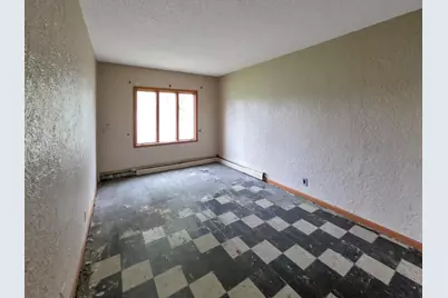 939 Duluth Avenue N, Thief River Falls, MN 56701 - Photo 13