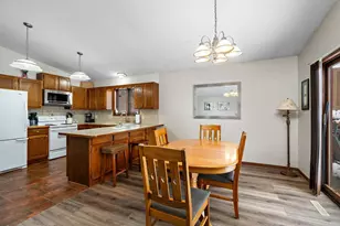 2805 Brookview Dr, Burnsville, MN 55337 - Photo 5