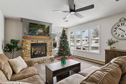 317 W 4th Street, Waconia, MN 55387 - Photo 7