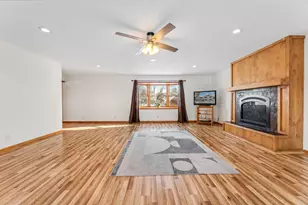 425 19th Ave SW, Rochester, MN 55902 - Photo 5