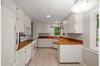 5241 Edenmoor Street, Edina, MN 55436 - Photo 9