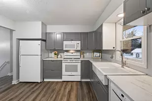 6608 Edgemont Blvd N, Brooklyn Park, MN 55428 - Photo 19