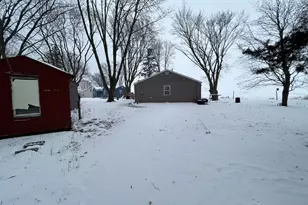 1900 22nd Dr SW, Austin, MN 55912 - Photo 23