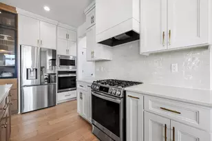 17949 Hidden Creek Trl, Lakeville, MN 55044 - Photo 11