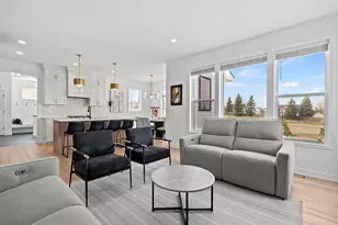 17949 Hidden Creek Trl, Lakeville, MN 55044 - Photo 9