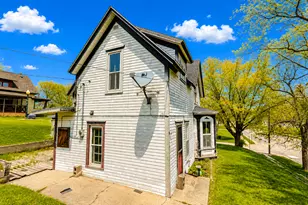 112 Bluff Street E, Lake Benton, MN 56149 - Photo 3