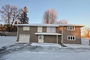 200 4th Ave SW, New Prague, MN 56071 - Photo 1