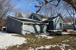 935 4th St NE, Sibley, IA 51249 - Photo 3