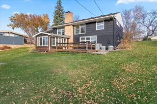 5528 Merritt Cir, Edina, MN 55436 - Photo 3