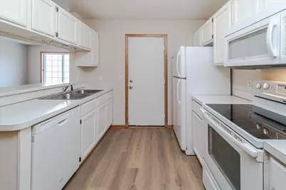 1937 Southcross Drive W #1106, Burnsville, MN 55306 - Photo 11
