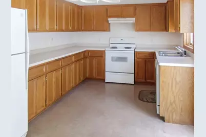 7229 Woodstock Curve, Bloomington, MN 55438 - Photo 3