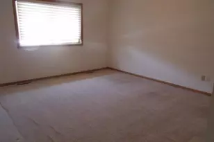 7229 Woodstock Curv, Bloomington, MN 55438 - Photo 7