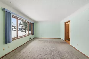 380 Barry Dr, Owatonna, MN 55060 - Photo 3