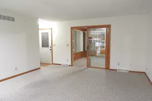 724 6th St N, Winsted, MN 55395 - Photo 15