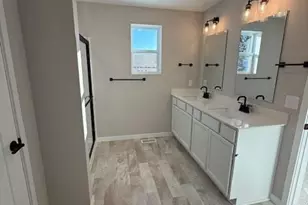 21905 Sawyer Ln, Rogers, MN 55374 - Photo 9