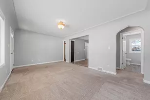 1402 4th St SW, Austin, MN 55912 - Photo 7