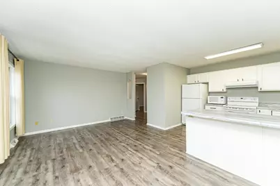 712 Memorial Drive, Spring Valley, MN 55975 - Photo 9