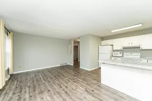 712 Memorial Dr, Spring Valley, MN 55975 - Photo 9