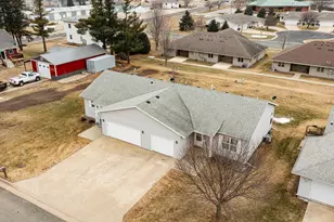 712 Memorial Dr, Spring Valley, MN 55975 - Photo 25