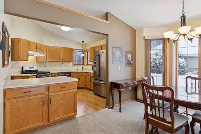 1866 Granite Avenue N, Oakdale, MN 55128 - Photo 7