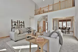 3020 Carey Heights Dr, Maplewood, MN 55109 - Photo 13