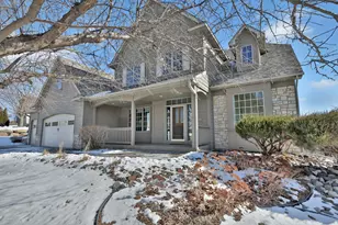 3020 Carey Heights Dr, Maplewood, MN 55109 - Photo 3