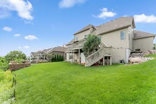 3020 Carey Heights Dr, Maplewood, MN 55109 - Photo 15