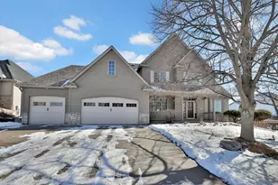 3020 Carey Heights Dr, Maplewood, MN 55109 - Photo 1